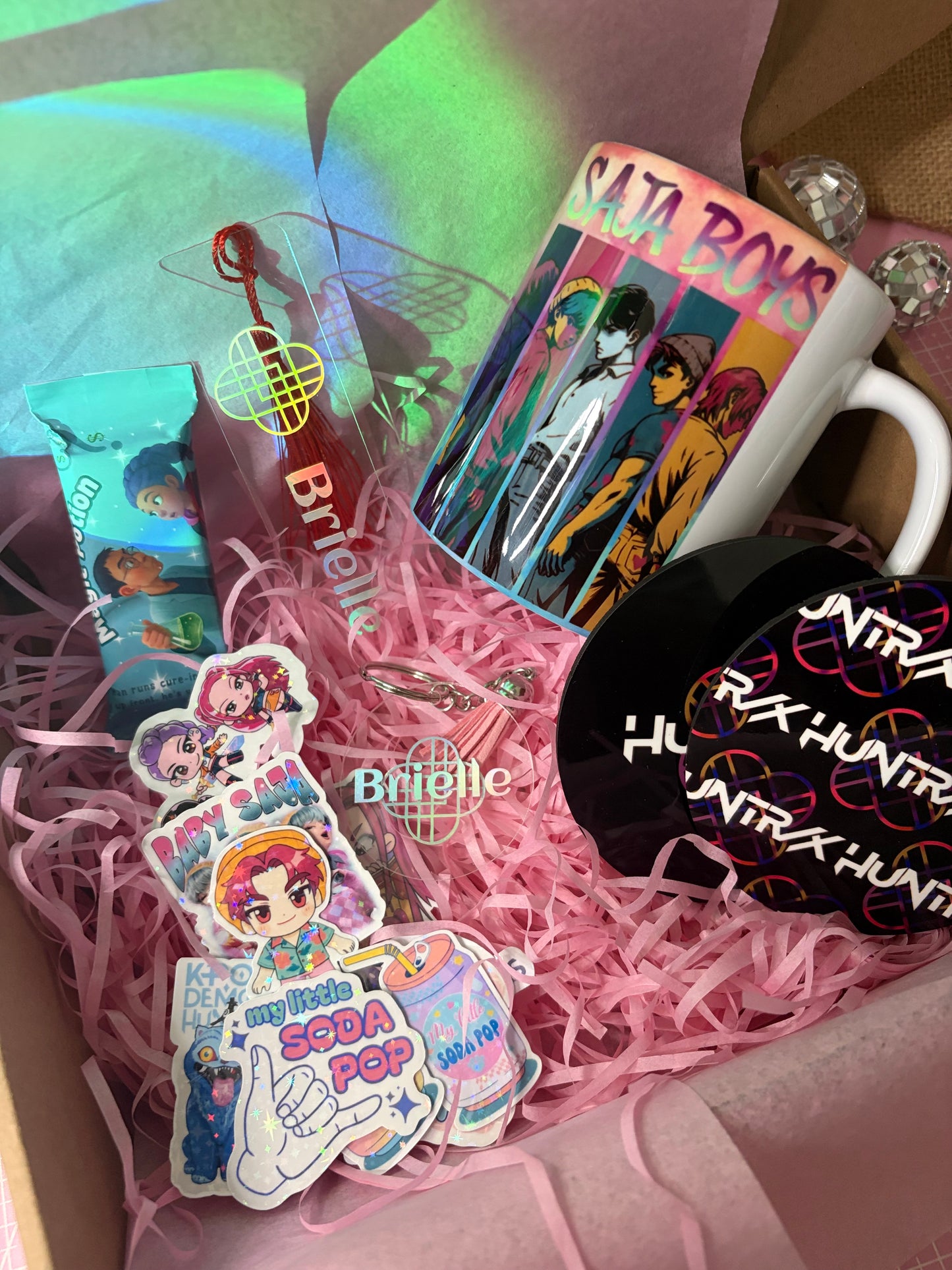 Pack 1 + Nombre | Huntrix x Saja Boys - Comic Pastel Edition